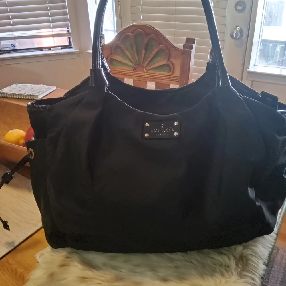 Kate Spade Shoudler/Travel/Gym Bag/Baby Bag VGUC - Picture 1 of 14
